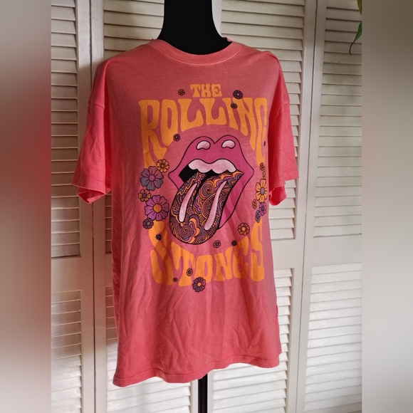 American Eagle Rolling Stones Pink Graphic Oversized Tee Size S – Like New - Picture 2 of 7